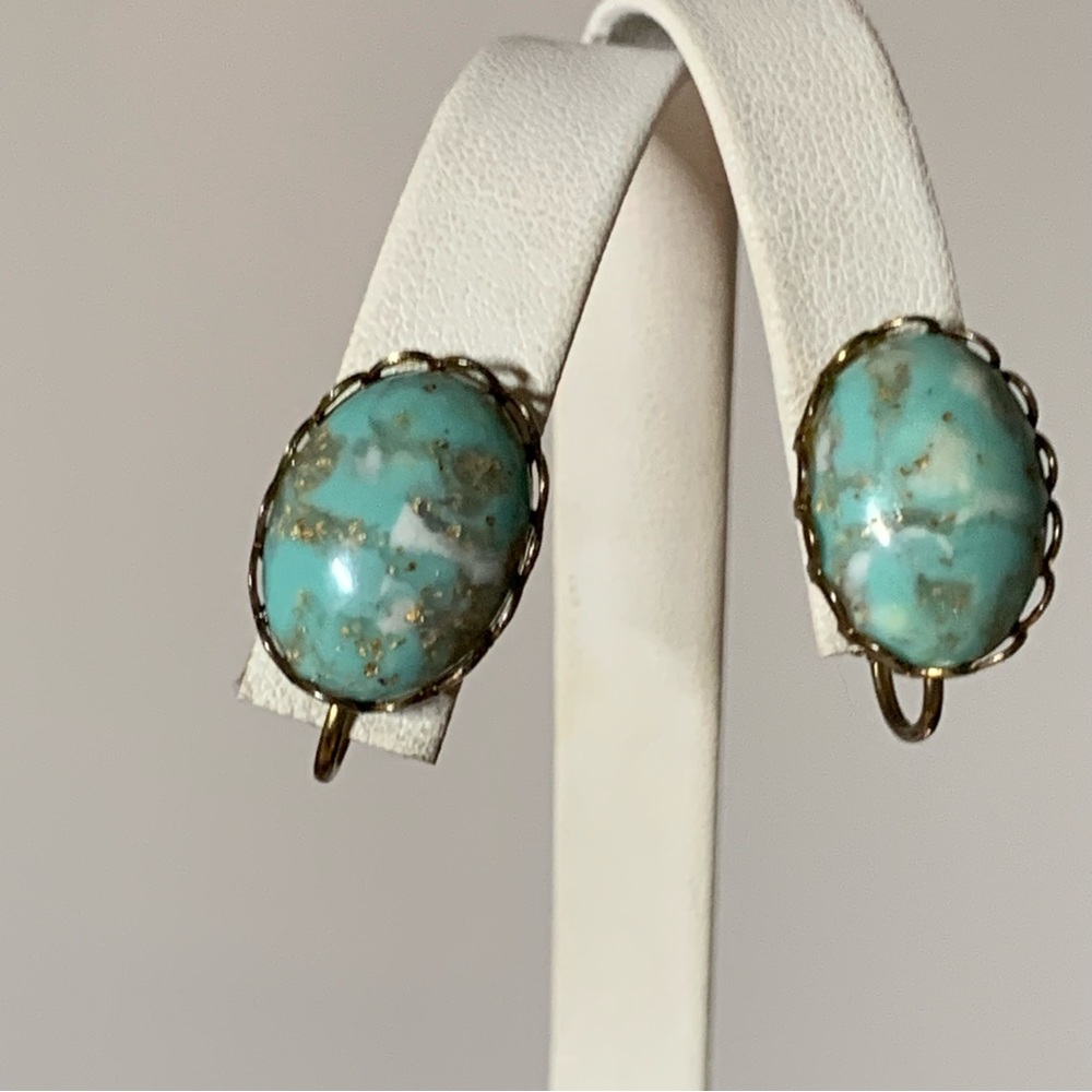Turquoise gold glitter lucite cabochon vintage robin’s egg clip on earrings